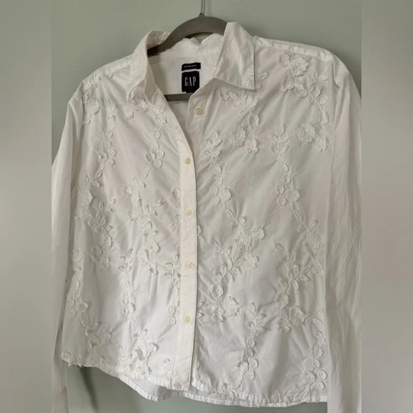 GAP Floral Embroidered Applique Button-up Cropped Shirt White Size Small - Picture 7 of 11